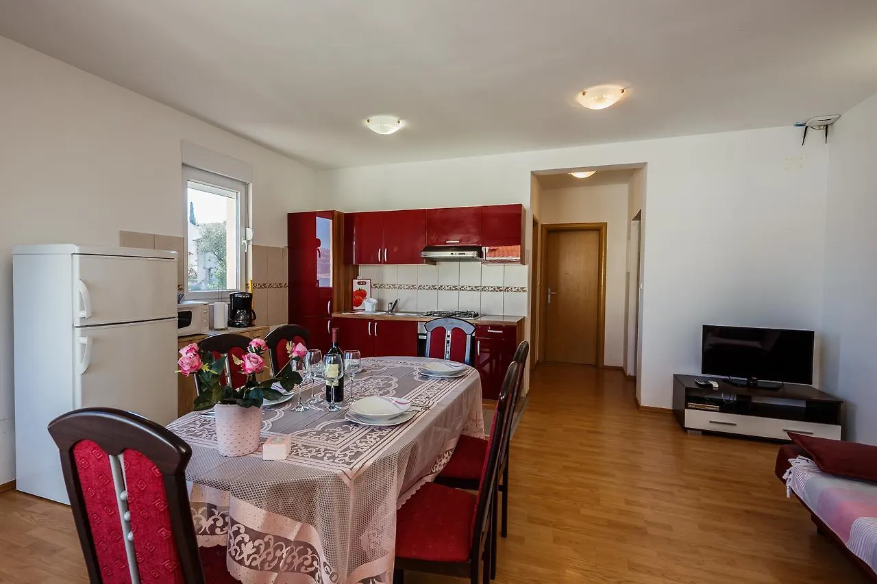 Apartments Nada Trogir