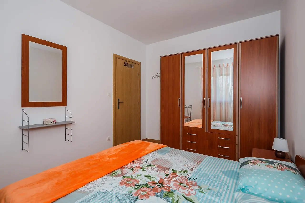 Apartments Nada Trogir 0*,  Chorvatsko