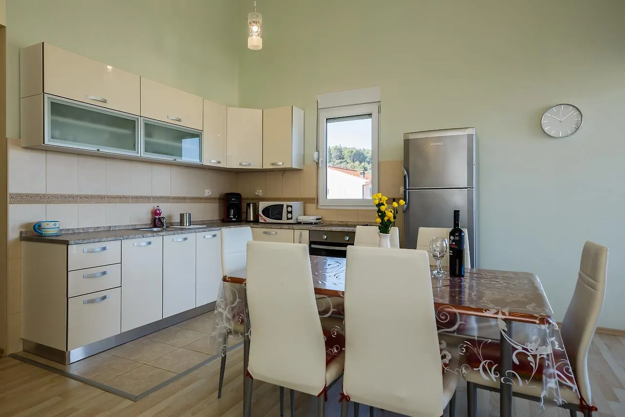 Apartments Nada Trogir