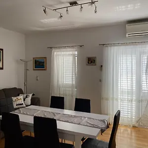 Apartament Apartman Nives, Trogir