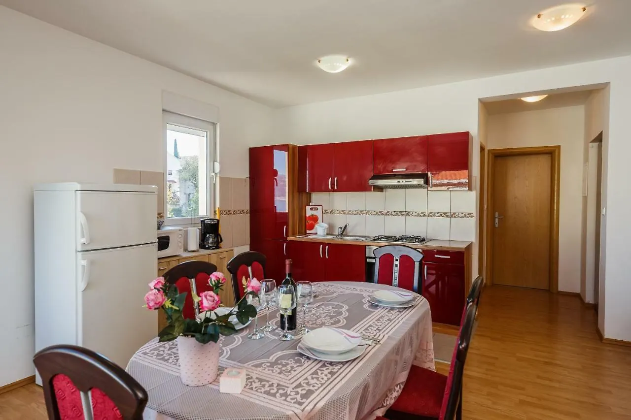 Apartments Nada Trogir